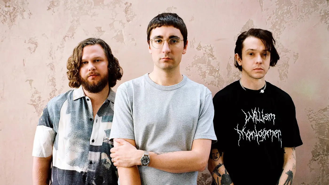 Alt J